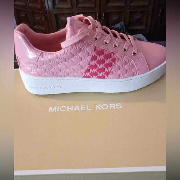 Brand New MK Poppy Logo Embossed Stripe Sneaker - Picture 1 of 5